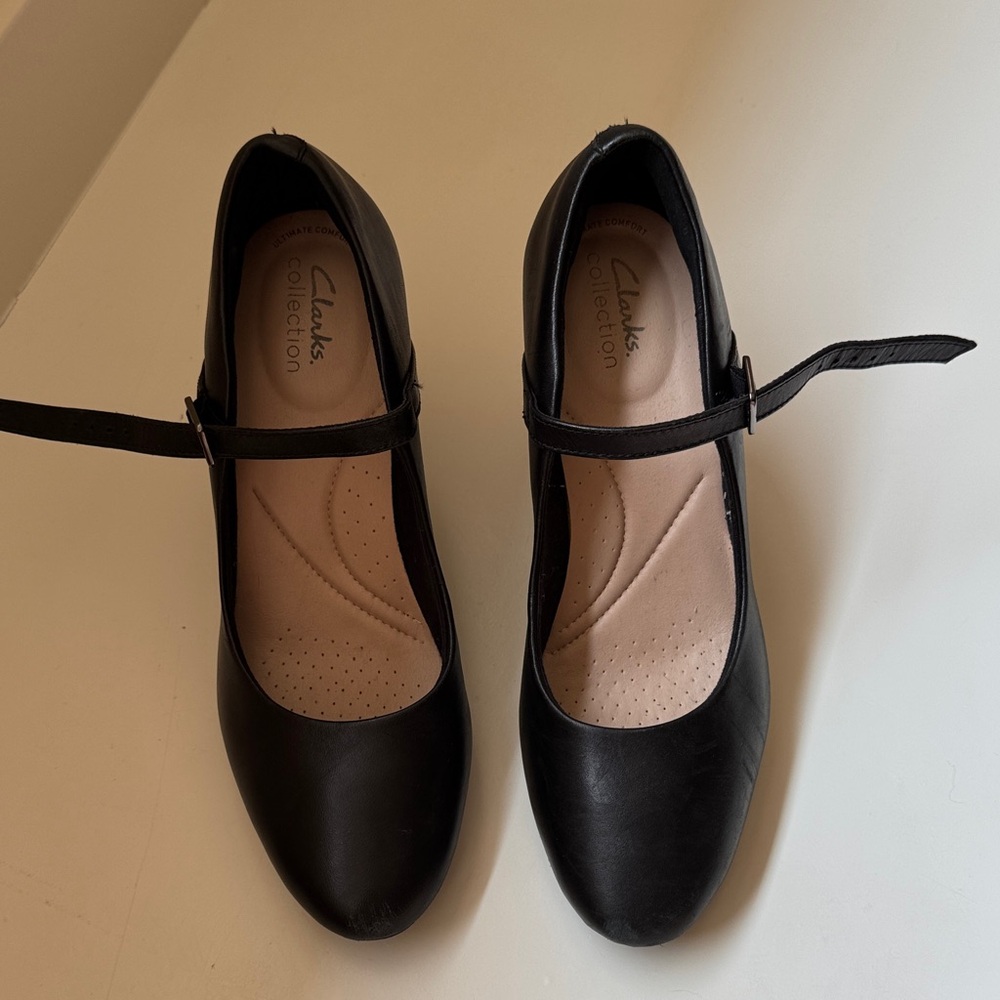 Clarks Black Mary Jane Heels